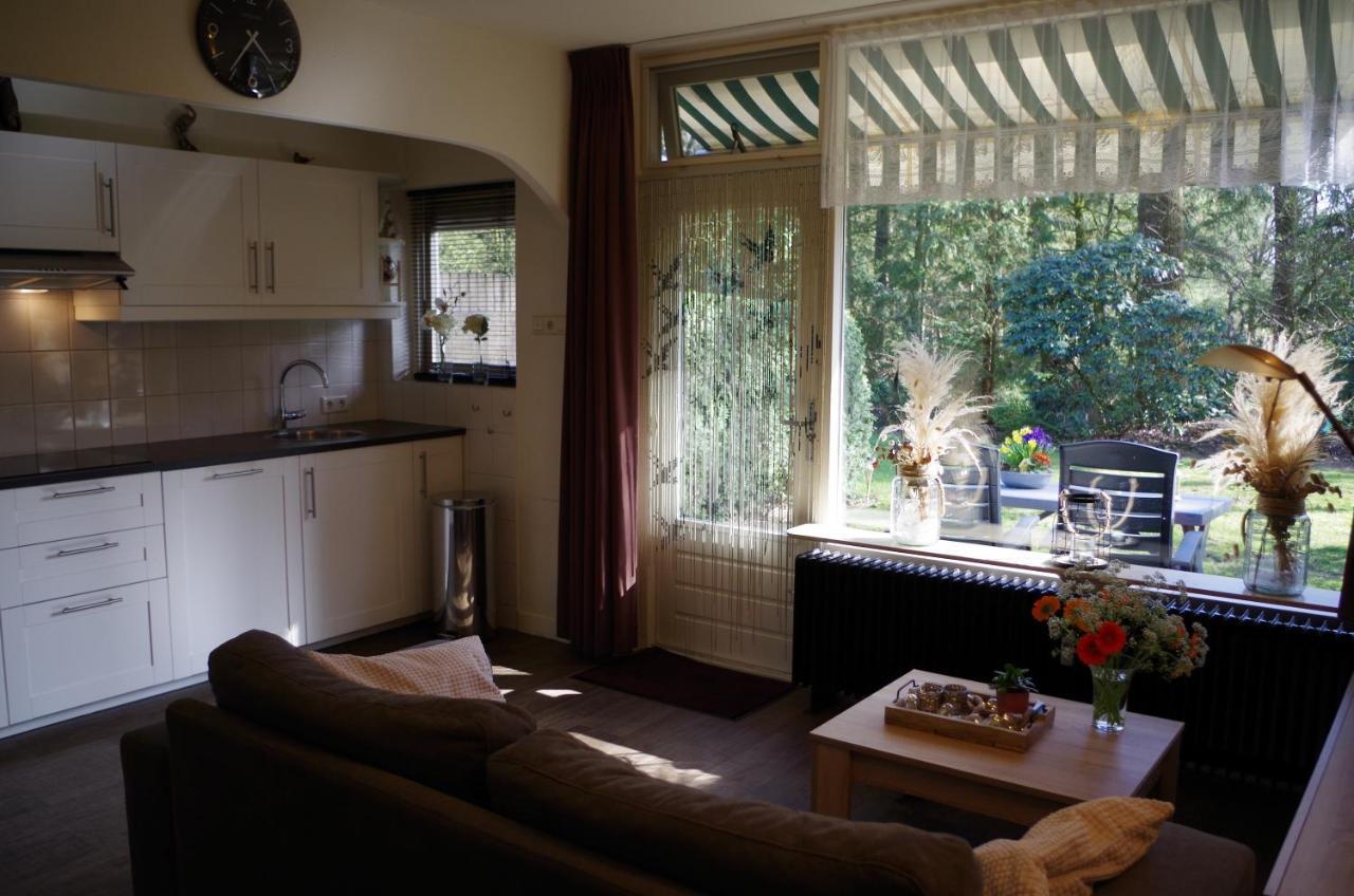 Geschakelde Bungalow Op De Veluwe "De Eekhoorn" Otterlo Eksteriør billede