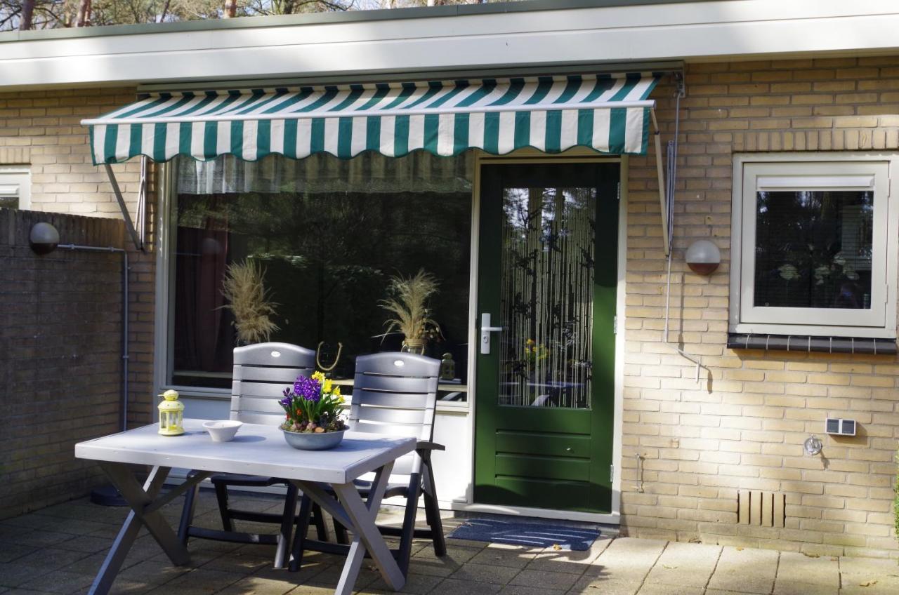 Geschakelde Bungalow Op De Veluwe "De Eekhoorn" Otterlo Eksteriør billede